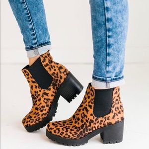 Cheetah print Chelsea boots